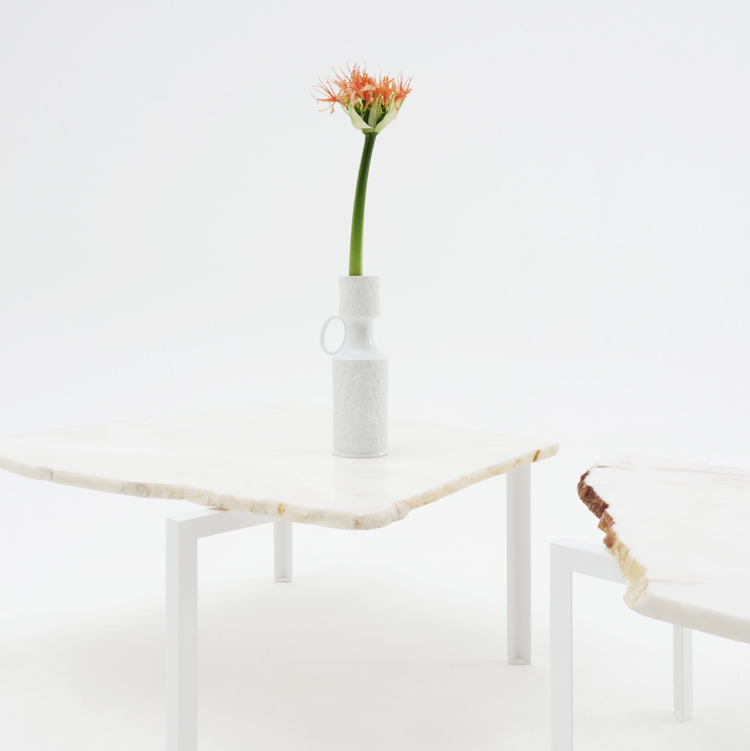 Atelier Haussmann, Petite table d’angle von Hervé Humbert, Marmorplatte Nr. 30 und 31
