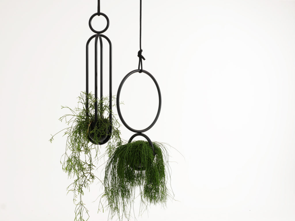 Blumenampel von Zascho Petkow für Atelier Haussmann, hängendes Objekt als Ampel für Pflanzen und Blumen, im