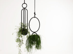 Blumenampel von Zascho Petkow für Atelier Haussmann, hängendes Objekt als Ampel für Pflanzen und Blumen, im