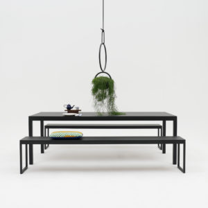 Blumenkugel Stahl schwarz Pflanze Atelier Haußmann
