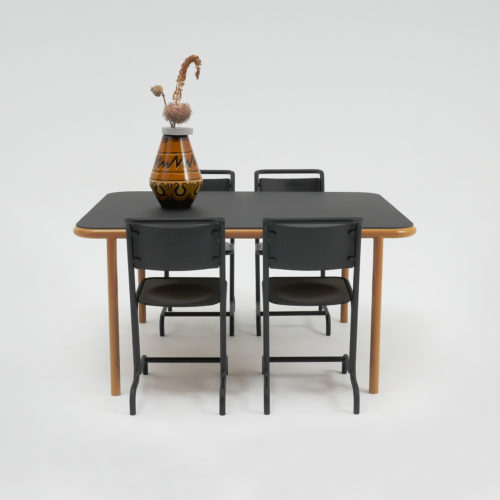 Bologna Tisch Large und Lazlo Stühle von Andree Weißert Atelier Haussman