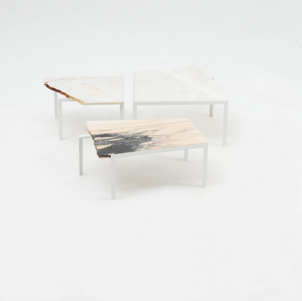 Petite table d'angle Tisch Mamor Atelier Haußmann