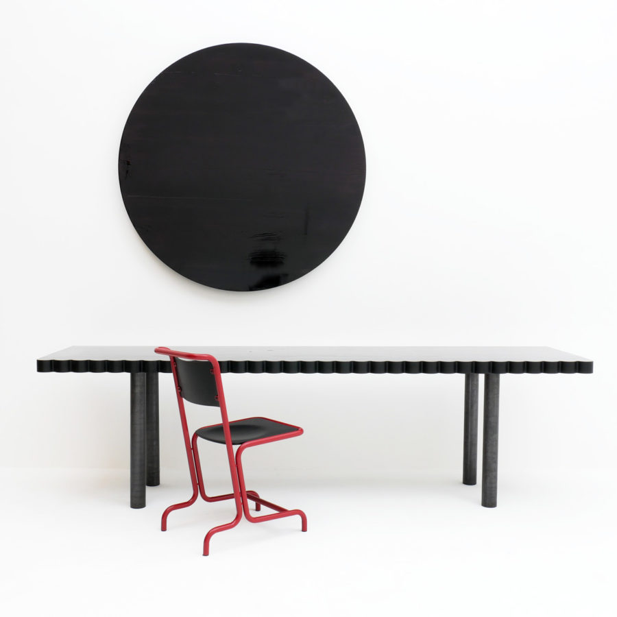 Laszlo Stahl Stuhl rot schwarz Andree Weissert Atelier Haußmann