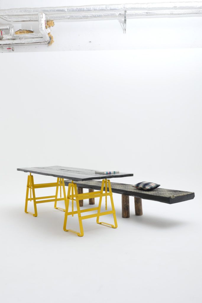 Lackaffe, trestle, yellow,